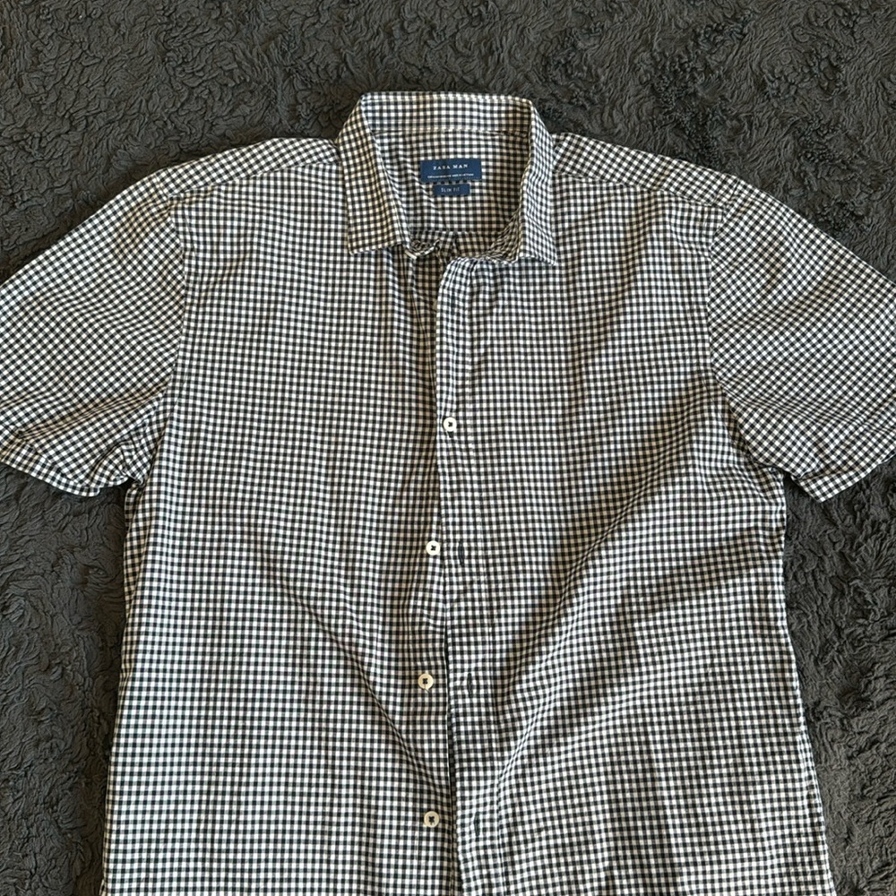 Zara short sleeve collared button downn
